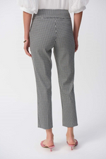 Load image into Gallery viewer, GEOMETRIC CROP PANT - Black/Vanilla
