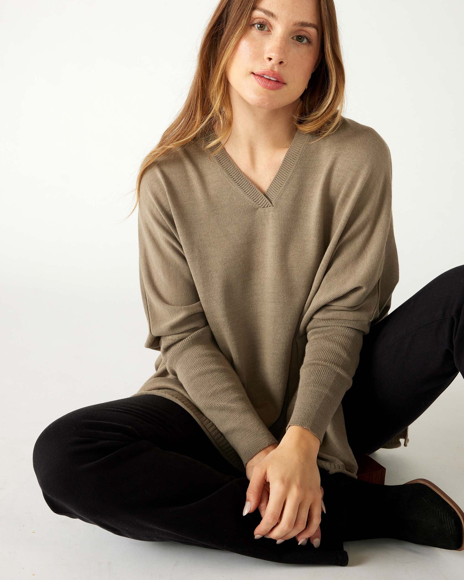 Catalina V-Neck Sweater - Hazelnut