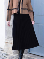 Load image into Gallery viewer, KNIFE PLEATED SKIRT - Black
