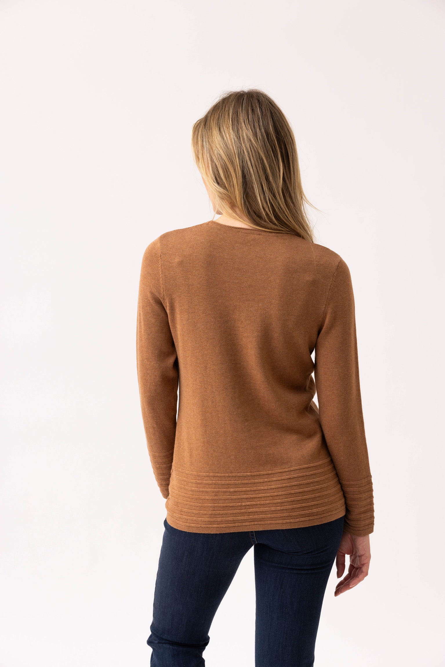 ROUND NECK SWEATER - Camel
