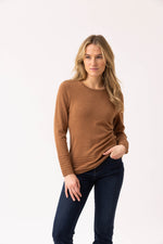 Load image into Gallery viewer, ROUND NECK SWEATER - Camel
