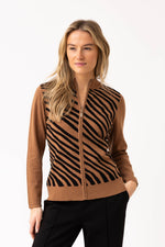Load image into Gallery viewer, ANIMAL PRINT ZIP UP CARDIGAN - Camel
