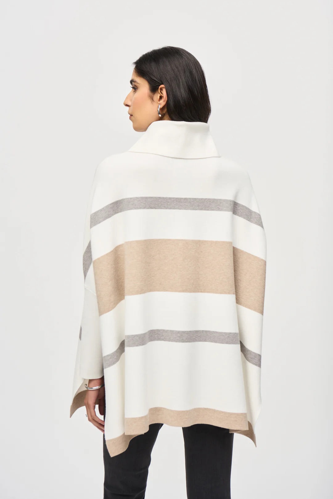 KNIT PONCHO