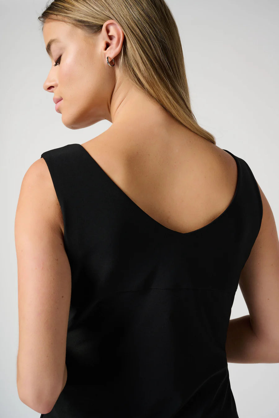 CLASSIC V-NECK CAMI STYLE - Black