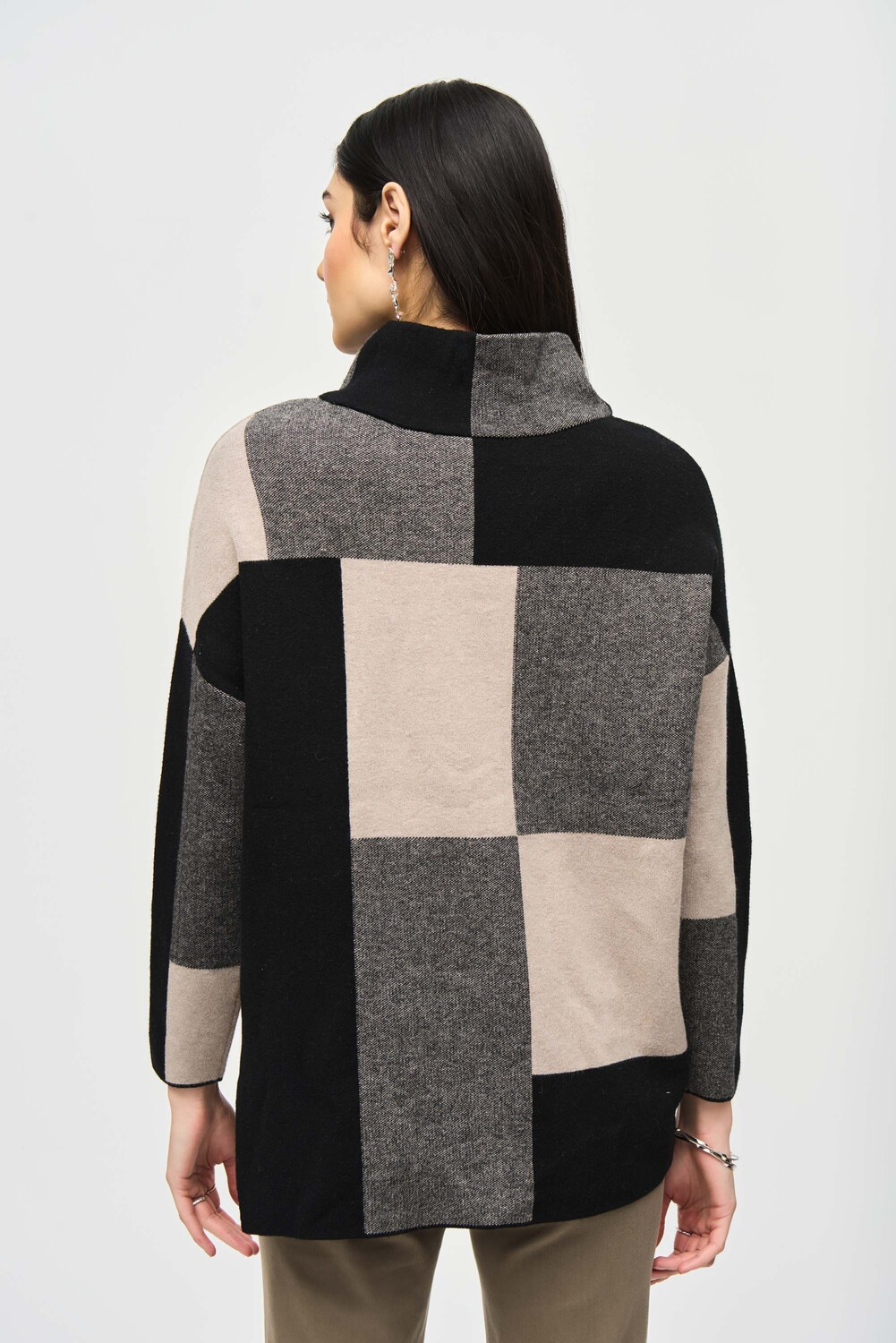 COLOR BLOCK PULL-OVER