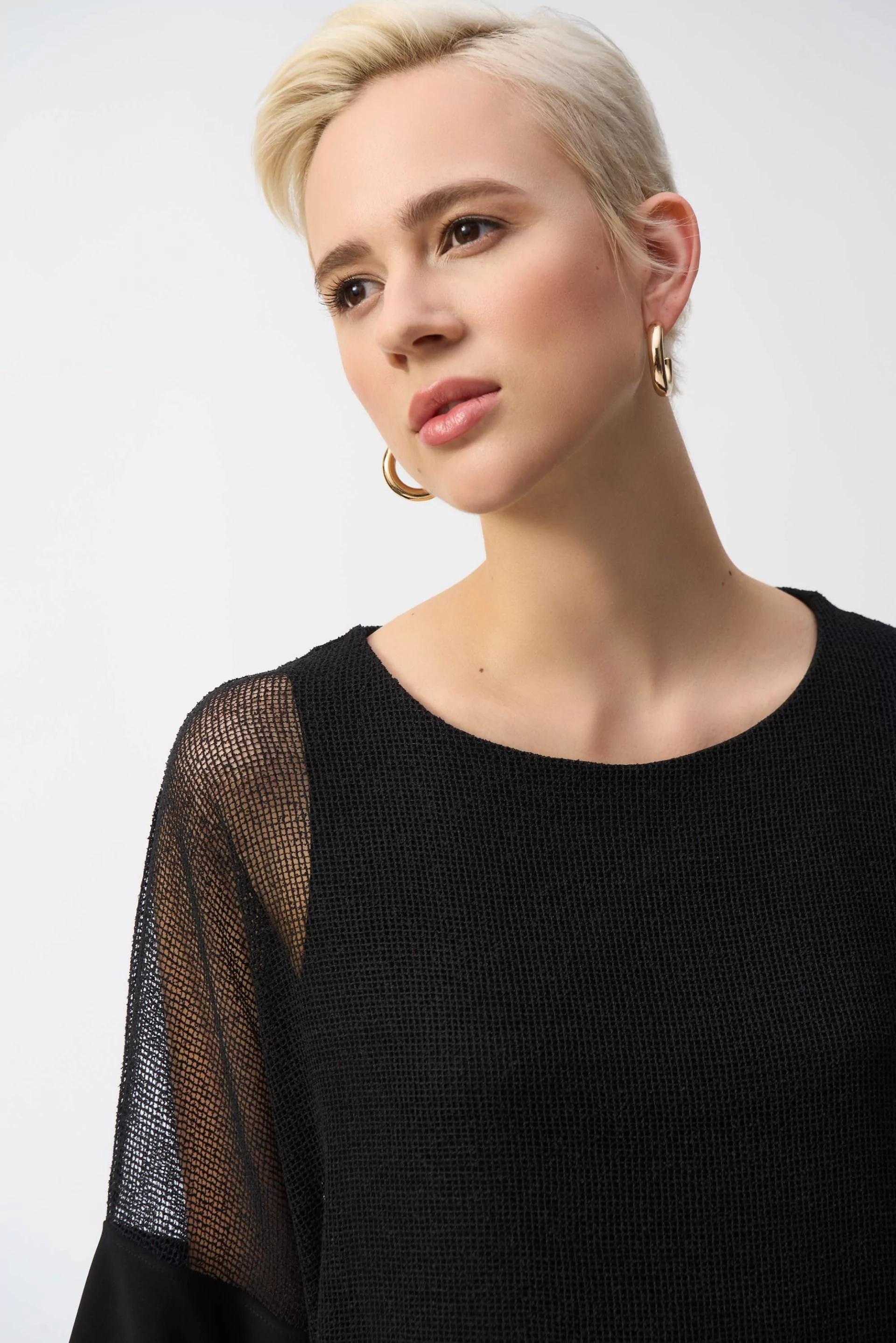 MESH AND SILKY KNIT COCOON TOP