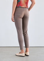 Load image into Gallery viewer, FDJ OLIVIA SLIM ANKLE - Taupe
