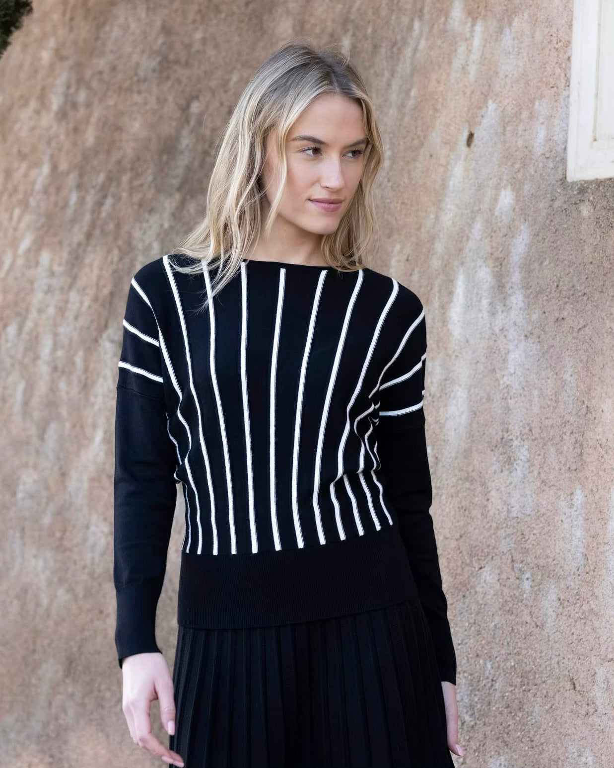 STRIPED DOLMAN SLEEVE SWEATER - Black & White