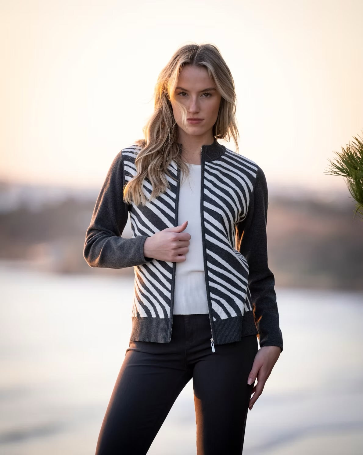 ANIMAL PRINT ZIP UP CARDIGAN - Charcoal