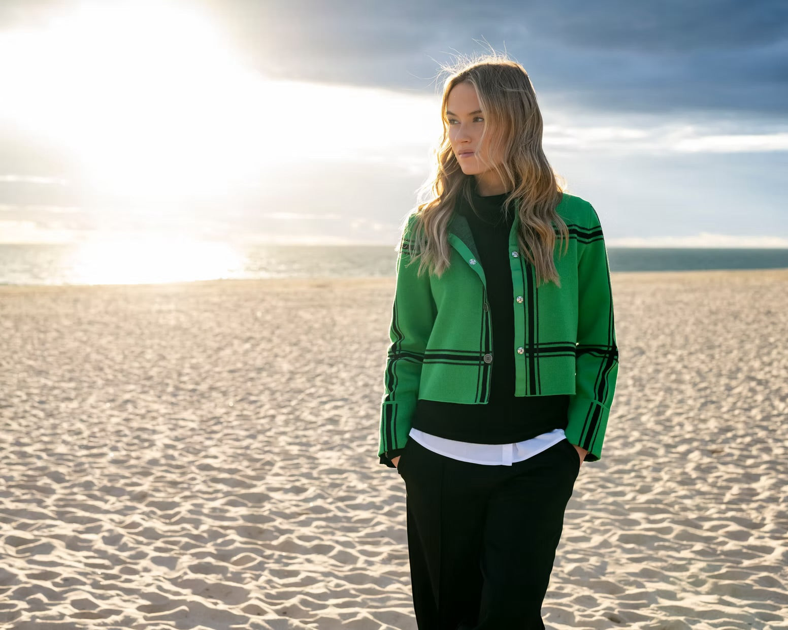 BUTTON UP CARDIGAN - Green & Black