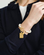 Load image into Gallery viewer, 1 Bam Bird Mahjong Tile Pearl Bracelet
