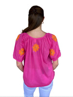 Load image into Gallery viewer, IVY JANE- DAISY APPLIQUE TOP

