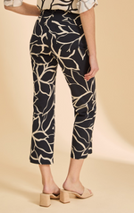 Load image into Gallery viewer, FDJ Suzanne Printed Boot Crop - Black Plum
