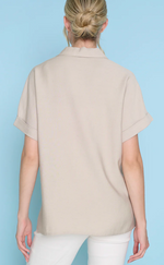 Load image into Gallery viewer, Button-Front Top with Pockets
