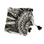 Load image into Gallery viewer, BLACK AND WHITE TASSLE SCARF

